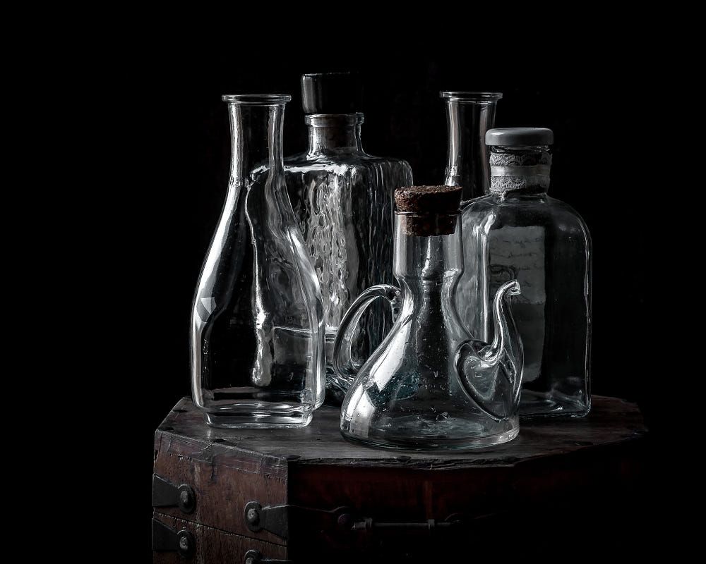 Distinctive glass bottle design