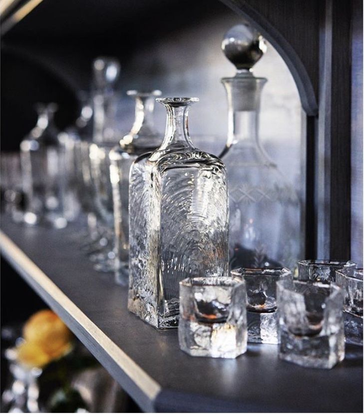 Elegant crafted glass packaging